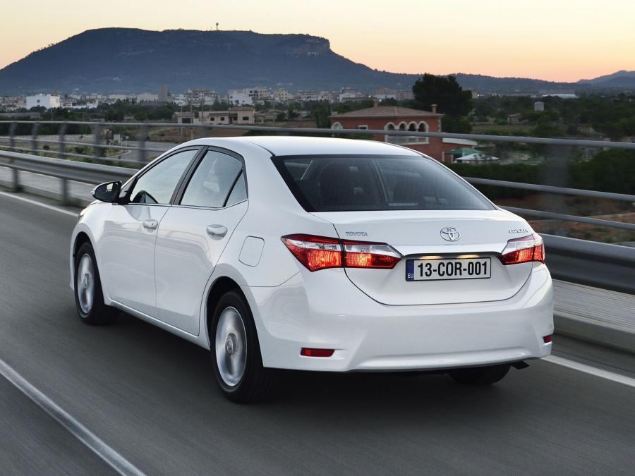  Toyota Corolla 2013 года  (EU) (фото 6 из 43)